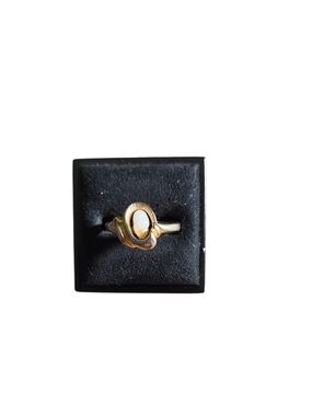 Size 5 Tarnished Gold-Tone Oval White Ring